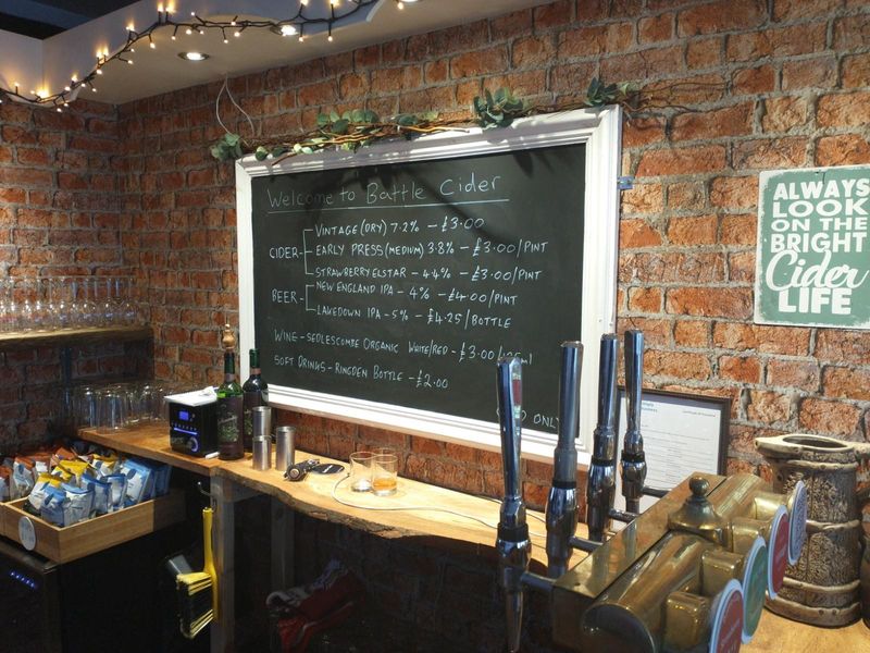 (Pub, Bar). Published on 04-05-2022 