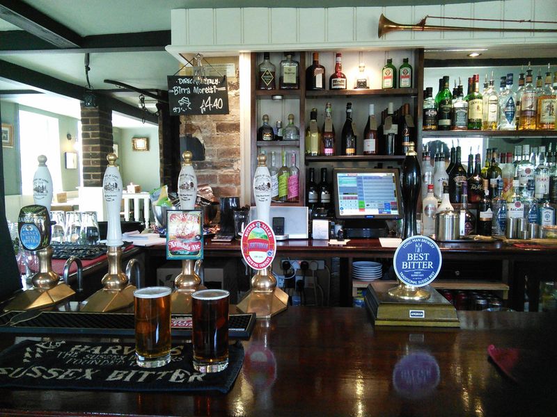 (Pub, Bar). Published on 24-09-2016 