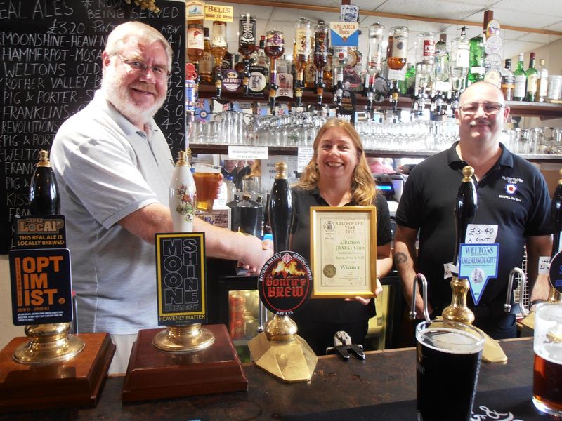 28.10.17 Award of Sussex Club of the Year. (Bar, Publican, Award). Published on 20-12-2019