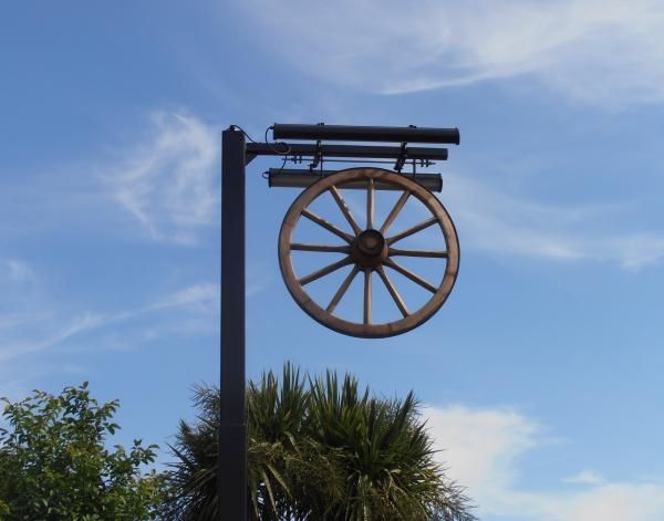(Sign). Published on 26-09-2015