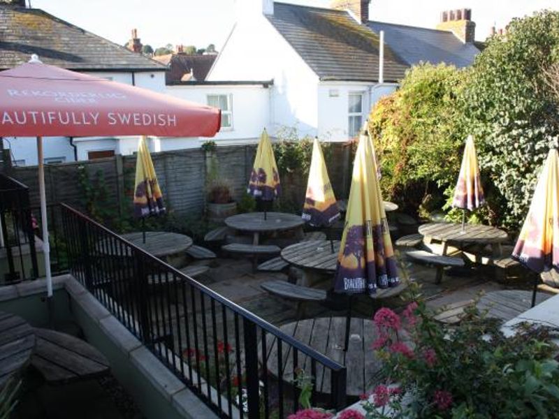 (Pub, Garden). Published on 13-11-2015 