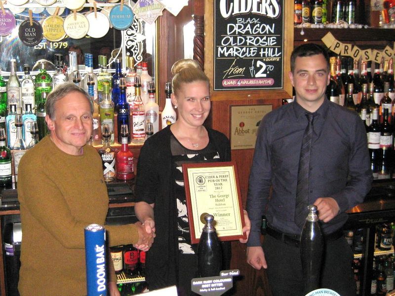 11.4.17 Cider Pub of the Year Award. (Bar, Publican, Award). Published on 20-12-2019 