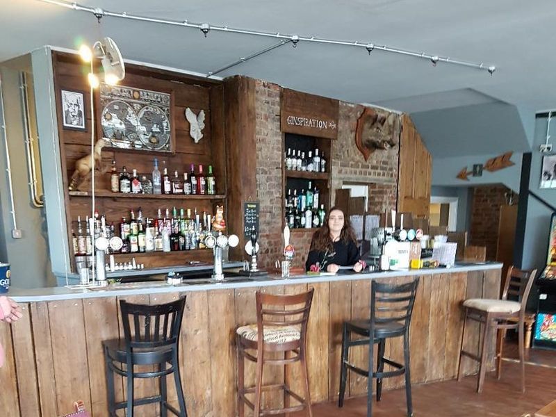 (Pub, Bar). Published on 06-03-2018