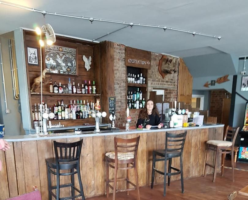 (Pub, Bar). Published on 06-03-2018
