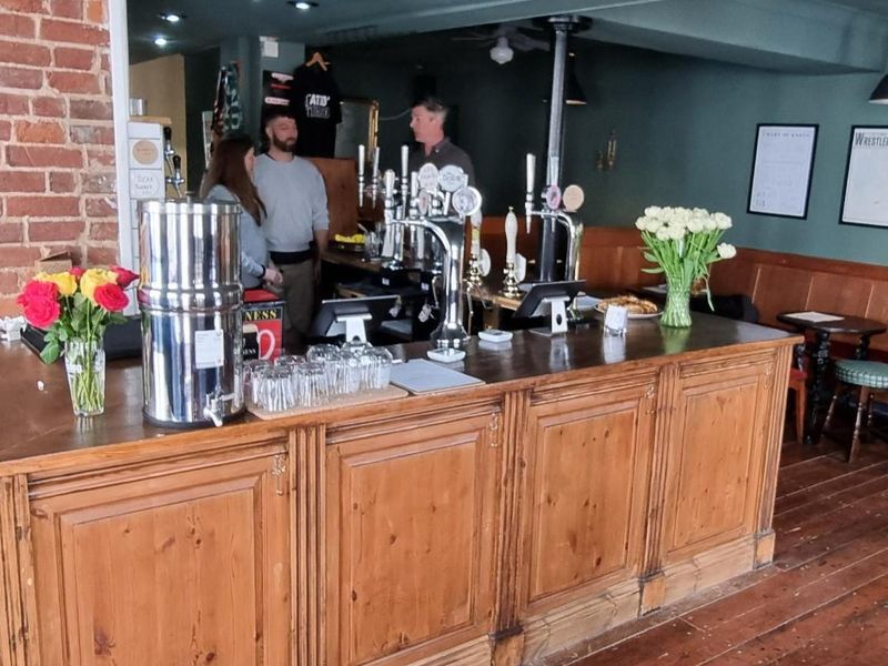 (Pub, Bar). Published on 20-04-2022 