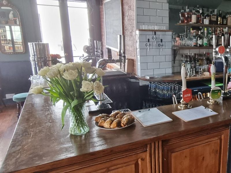(Pub, Bar). Published on 20-04-2022 