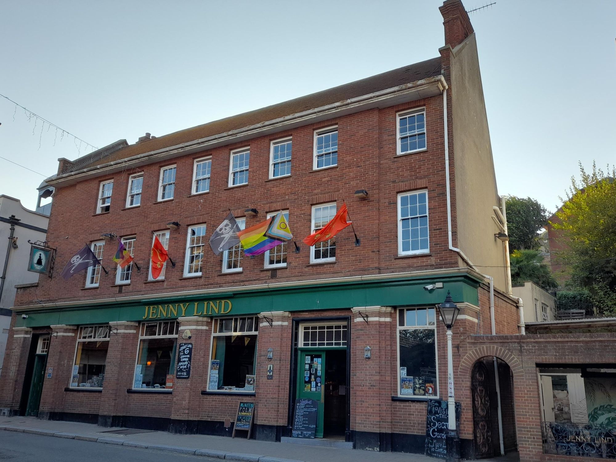 (Pub, External, Key). Published on 27-08-2026