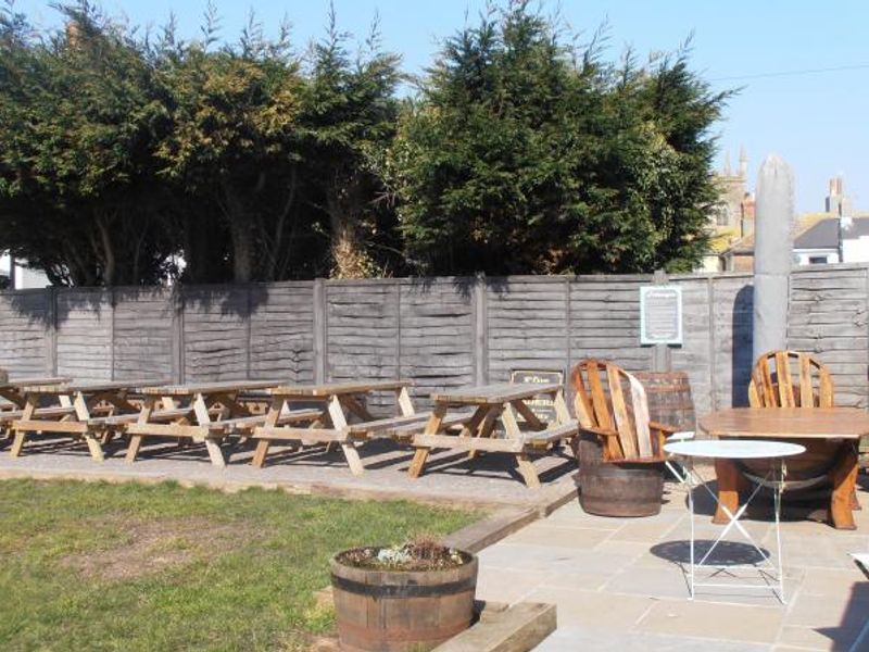 (Pub, Garden). Published on 11-04-2016 