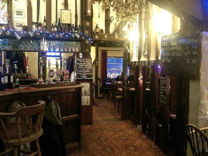 (Pub, Bar). Published on 08-11-2025 