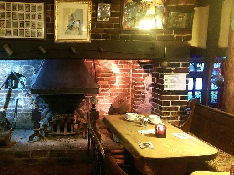 (Pub, Bar). Published on 08-11-2025 