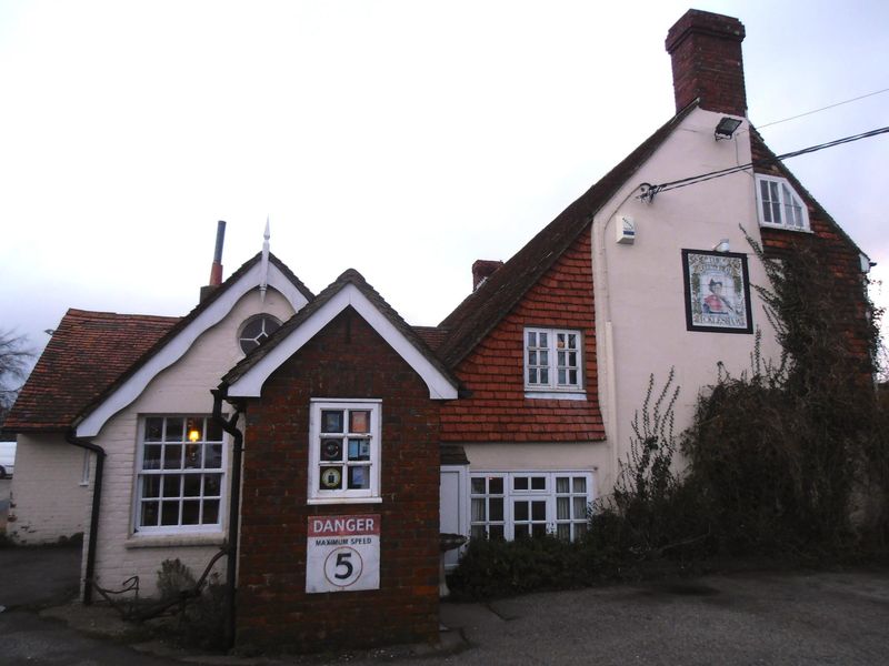 (Pub, External, Sign). Published on 08-11-2025 