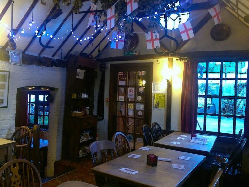 (Pub, Bar). Published on 08-11-2025 