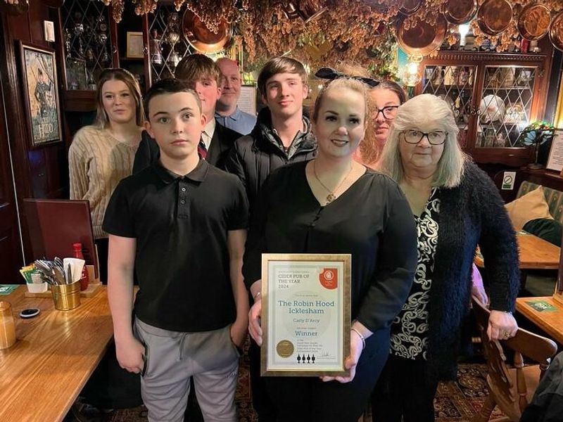 7.5.24  Branch Cider Pub of the Year . (Publican, Branch, Award). Published on 23-10-2024 
