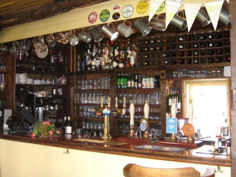 (Pub, Bar). Published on 05-07-2014 