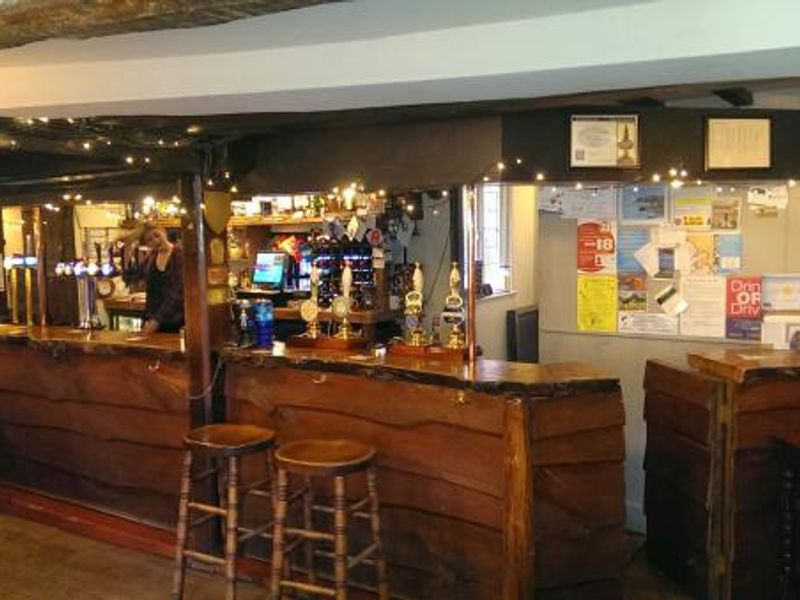 (Pub, Bar). Published on 24-12-2014 