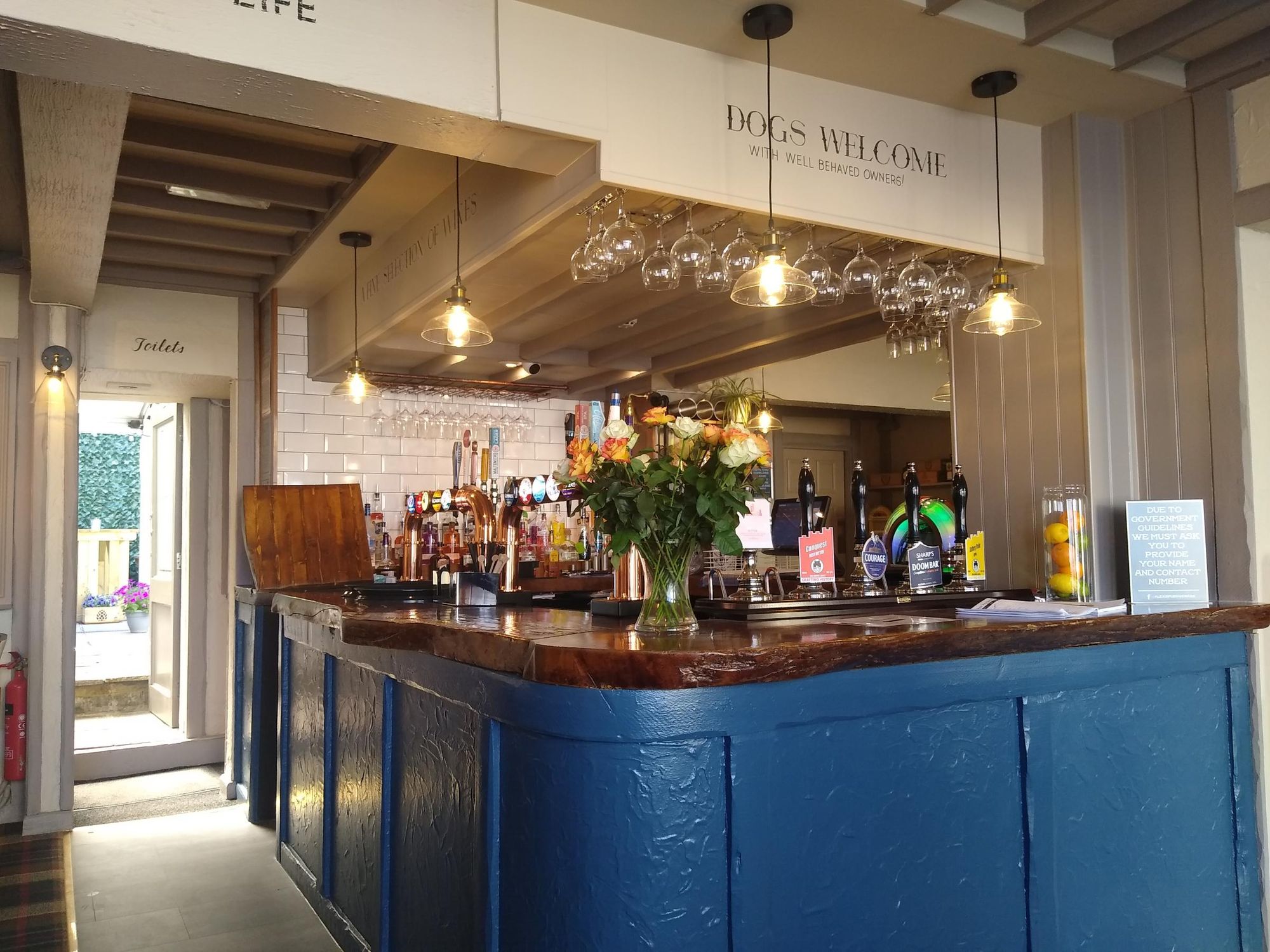 (Pub, Bar). Published on 13-06-2021