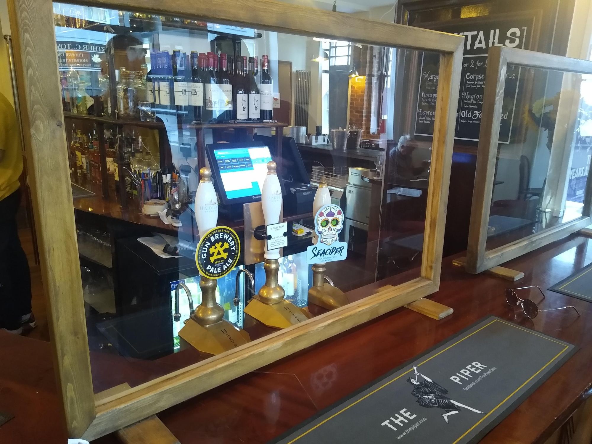 (Pub, Bar). Published on 05-08-2021