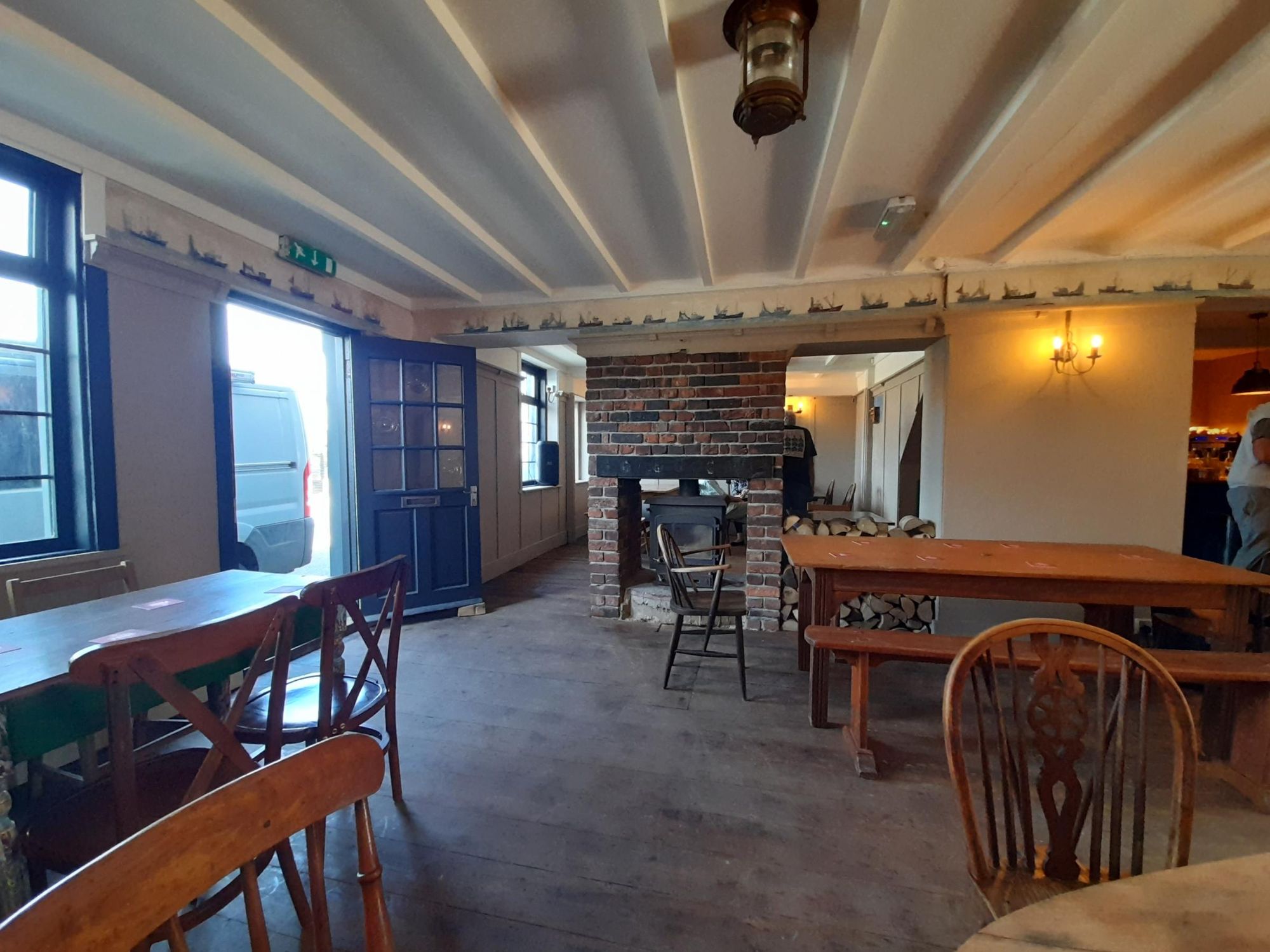 (Pub, Bar). Published on 16-06-2026