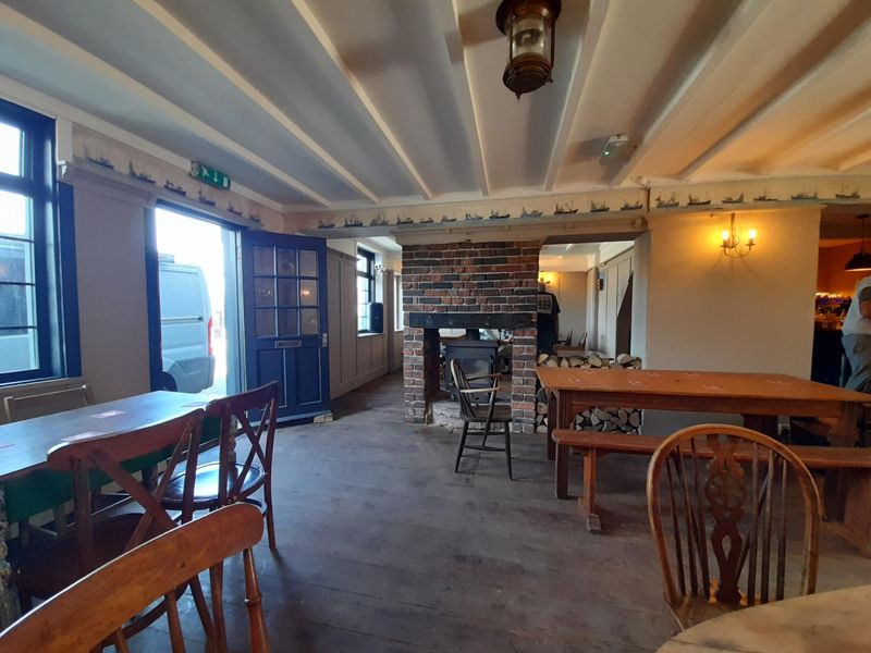 (Pub, Bar). Published on 16-06-2026 