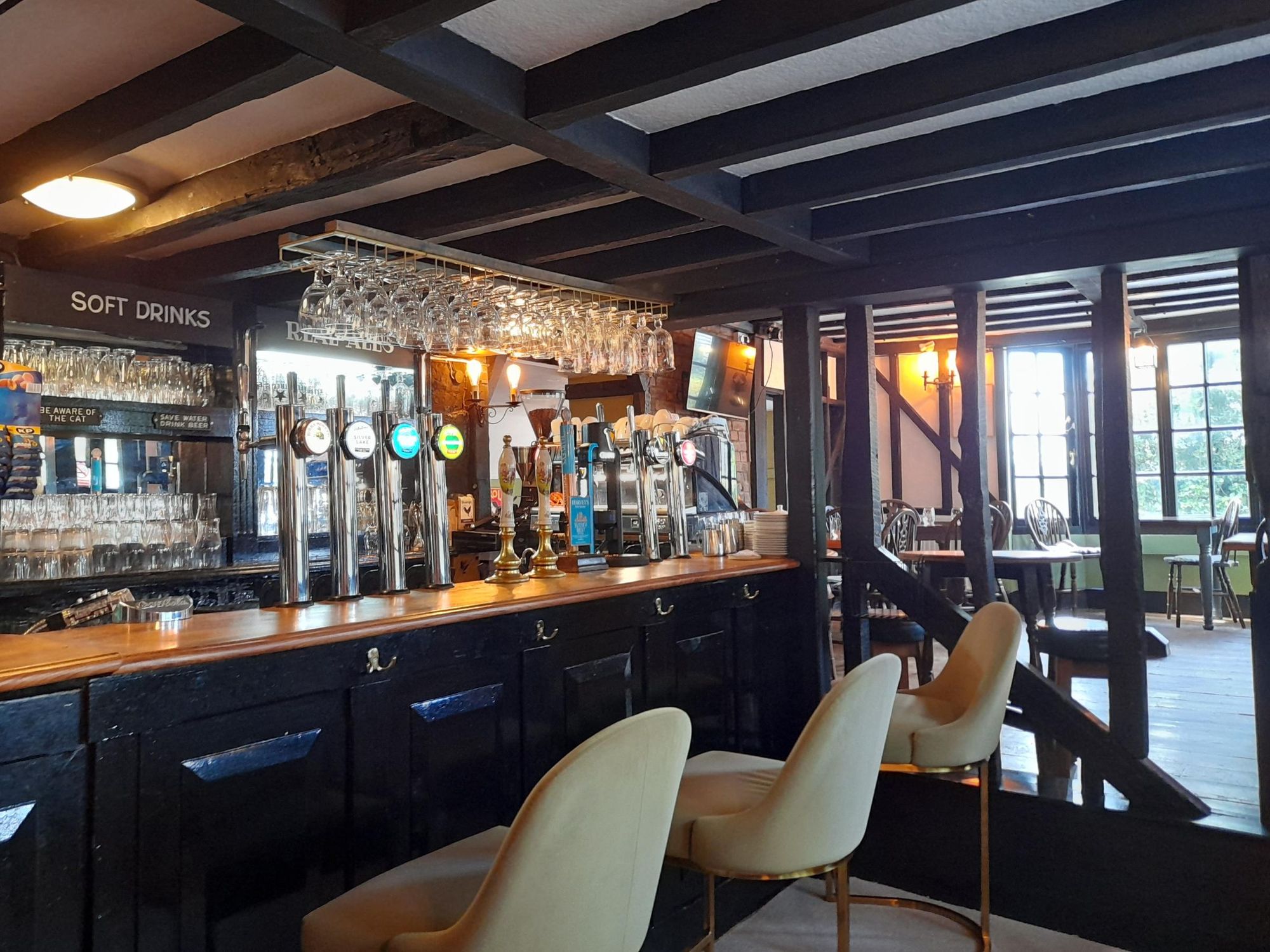 (Pub, Bar). Published on 13-09-2026