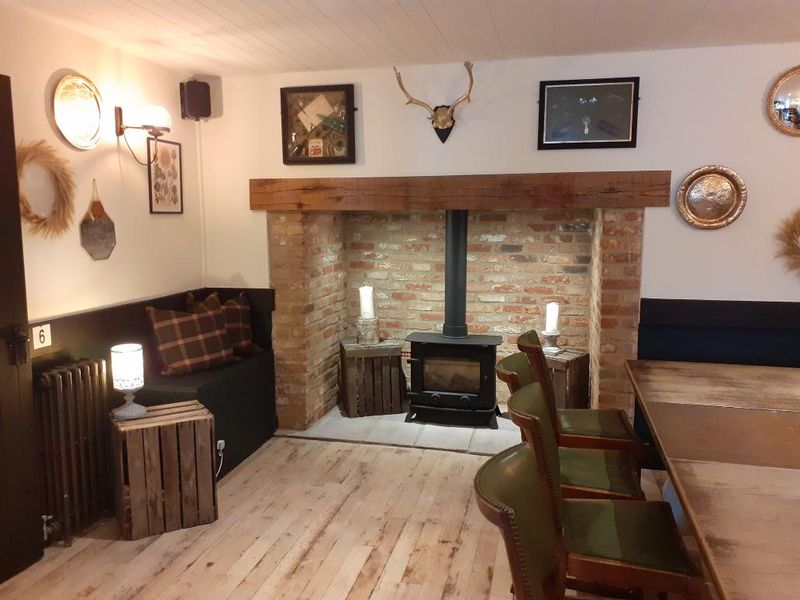 (Pub, Bar). Published on 01-08-2020 