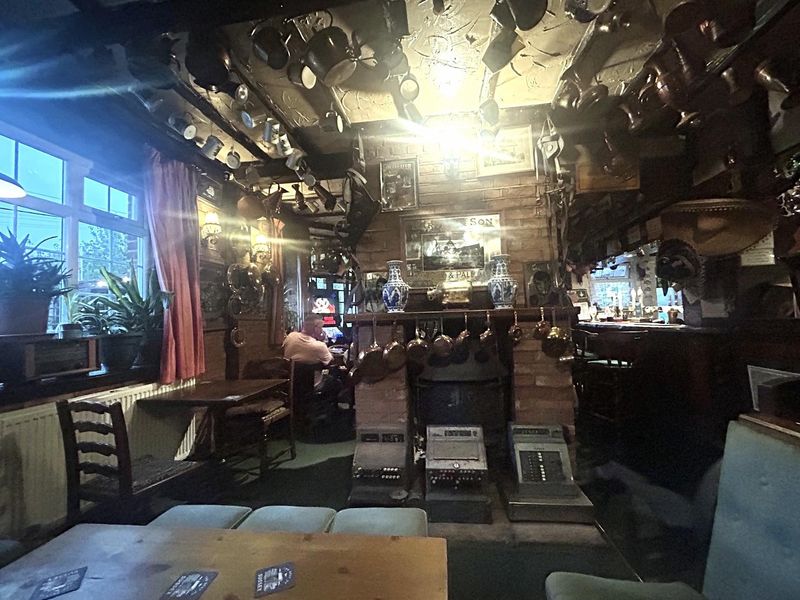 (Pub, Bar). Published on 25-09-2026 