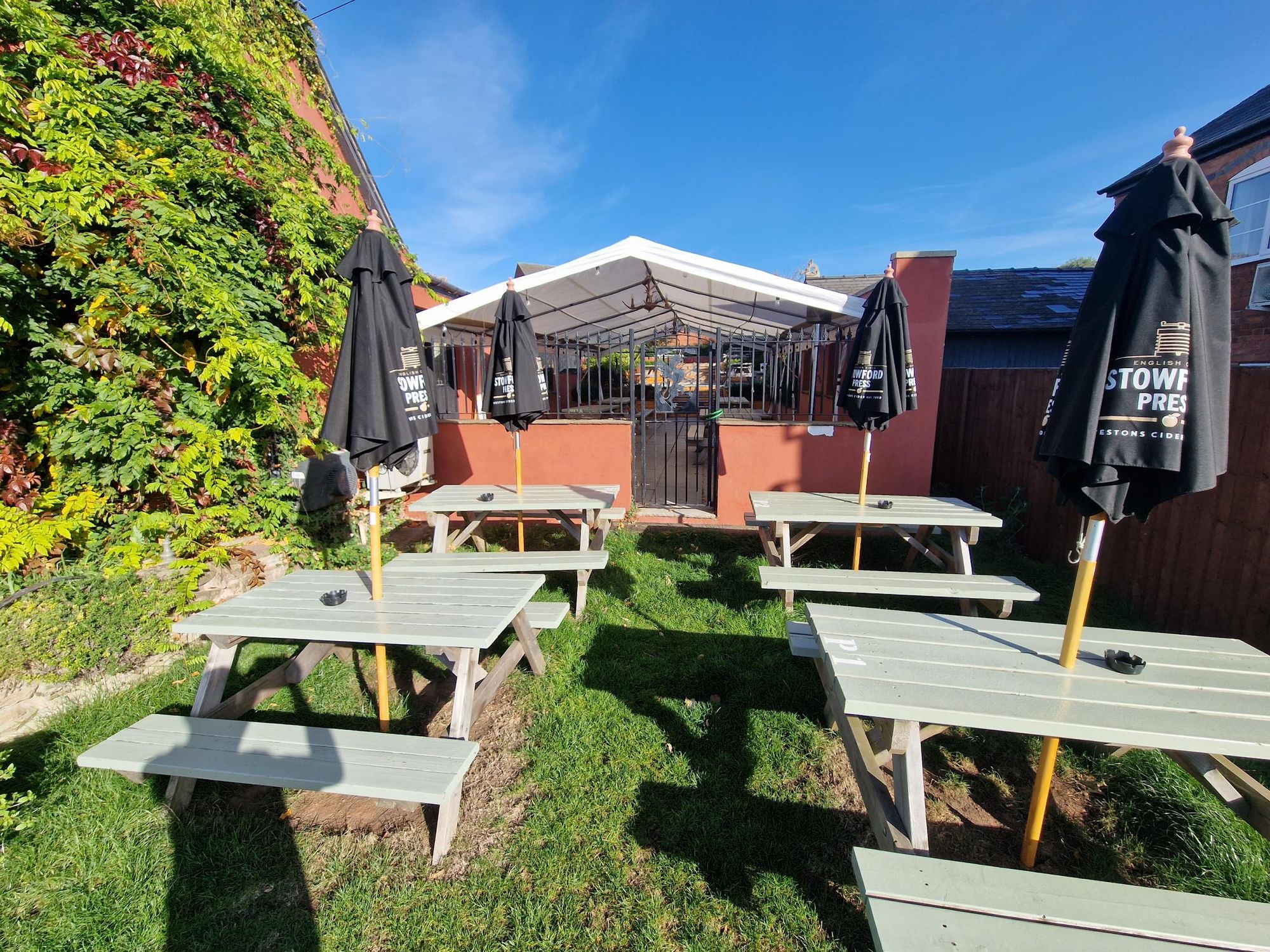 DP 10/22. (External, Garden). Published on 11-10-2022