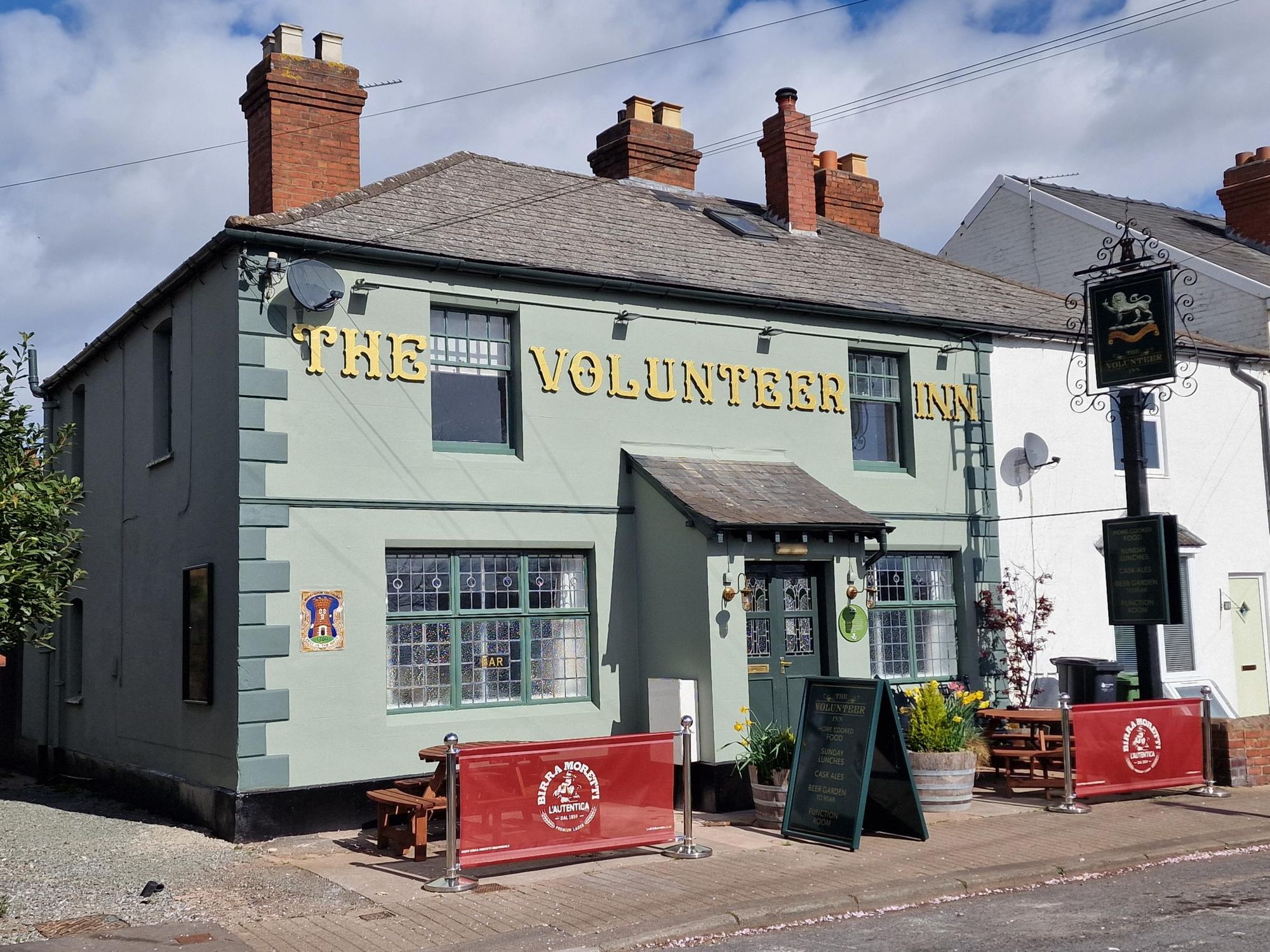 Front of pub. (External, Key). Published on 07-04-2025