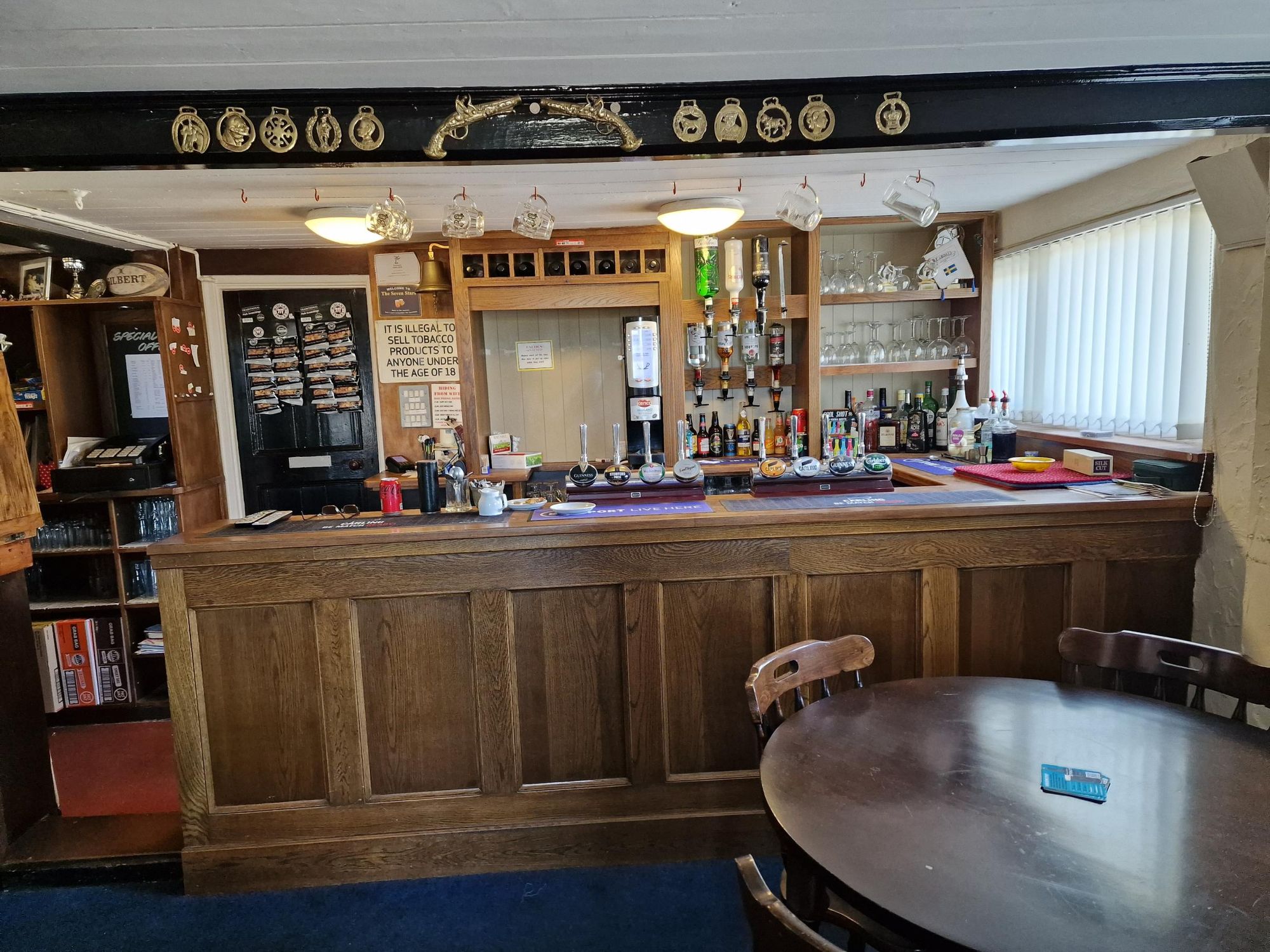 Bar. (Bar). Published on 21-09-2025