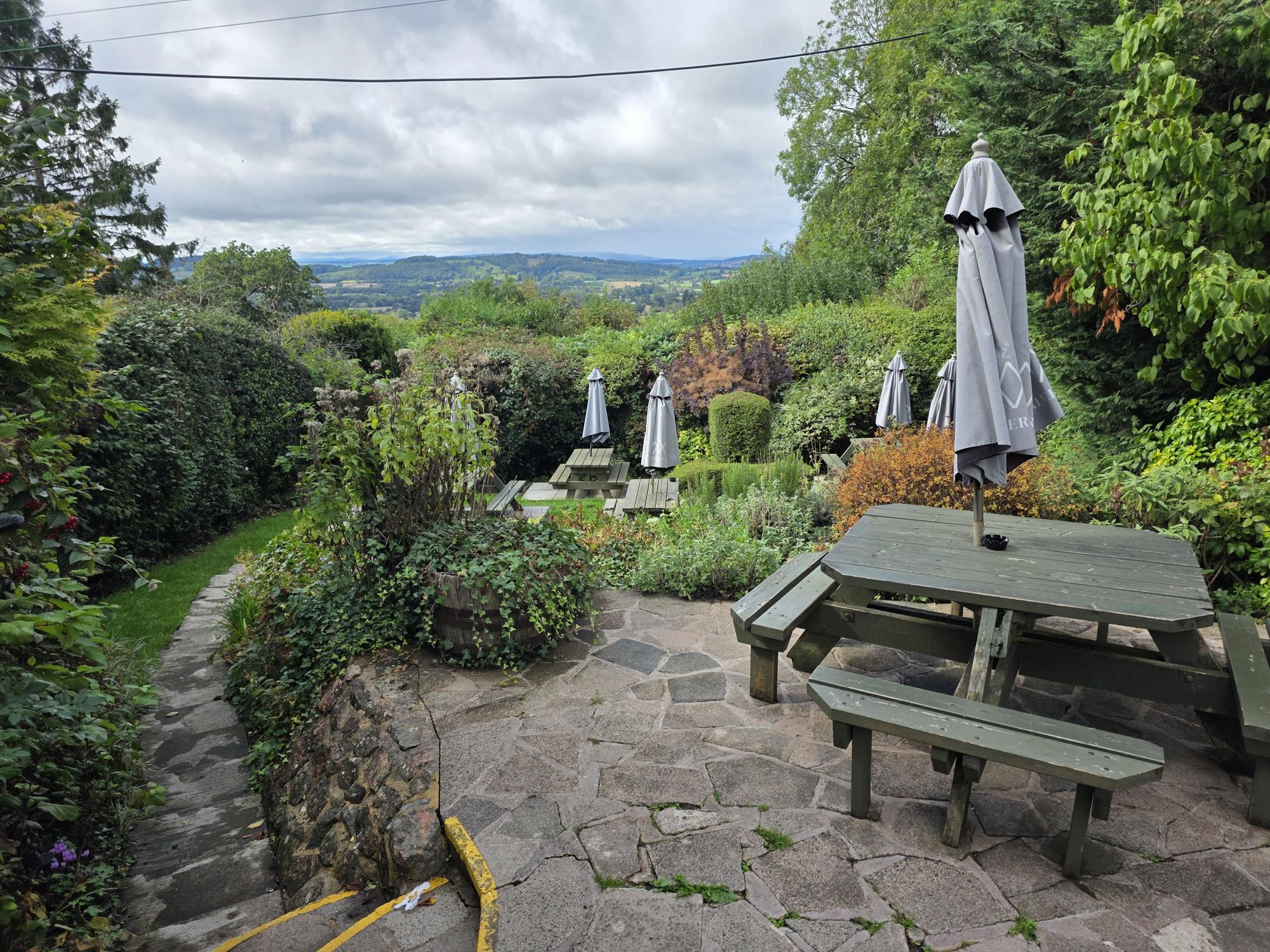 Garden and view. (Garden). Published on 19-09-2026
