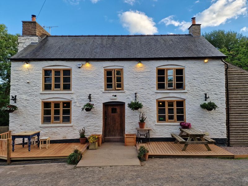 Front of pub. (External, Key). Published on 10-06-2024