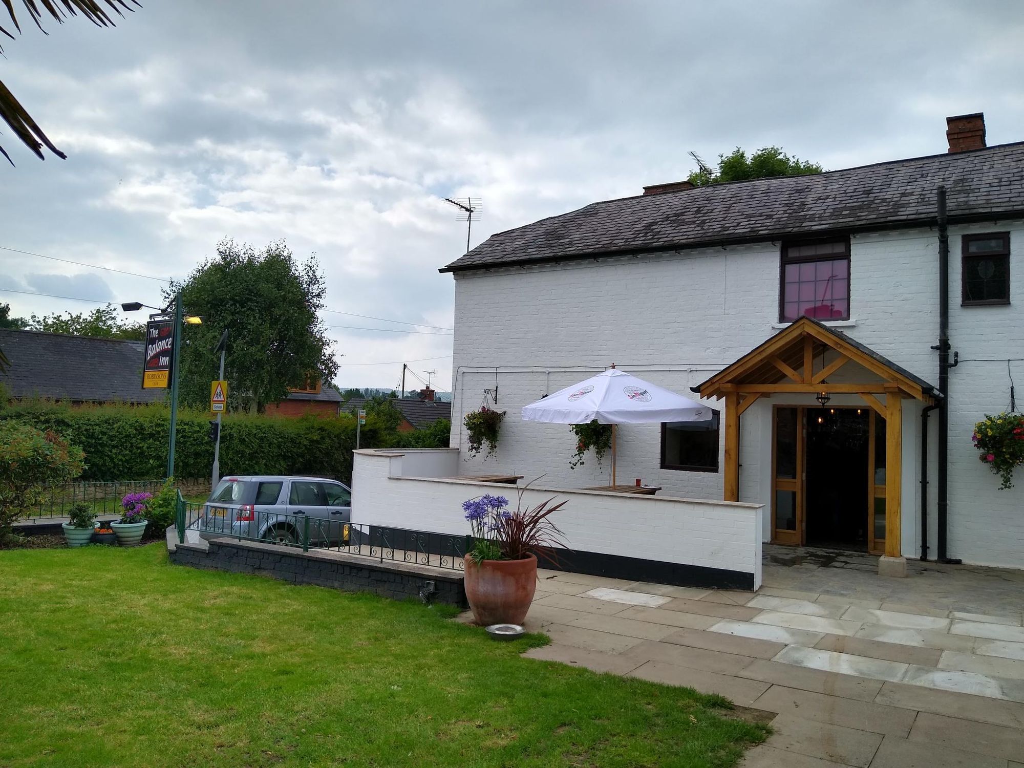 Front of pub. (External). Published on 02-06-2024