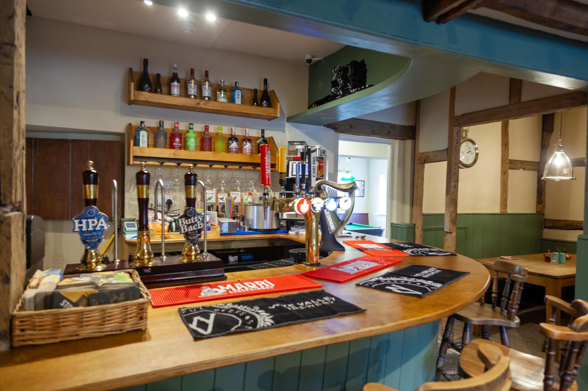 Bar. (Bar). Published on 23-08-2024