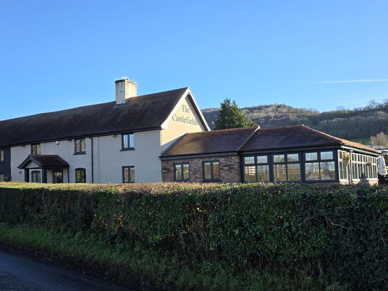 Front of pub. (External). Published on 13-12-2025 