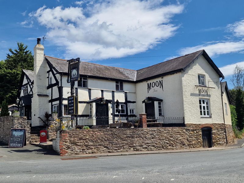 Front of pub. (External, Key). Published on 06-07-2025