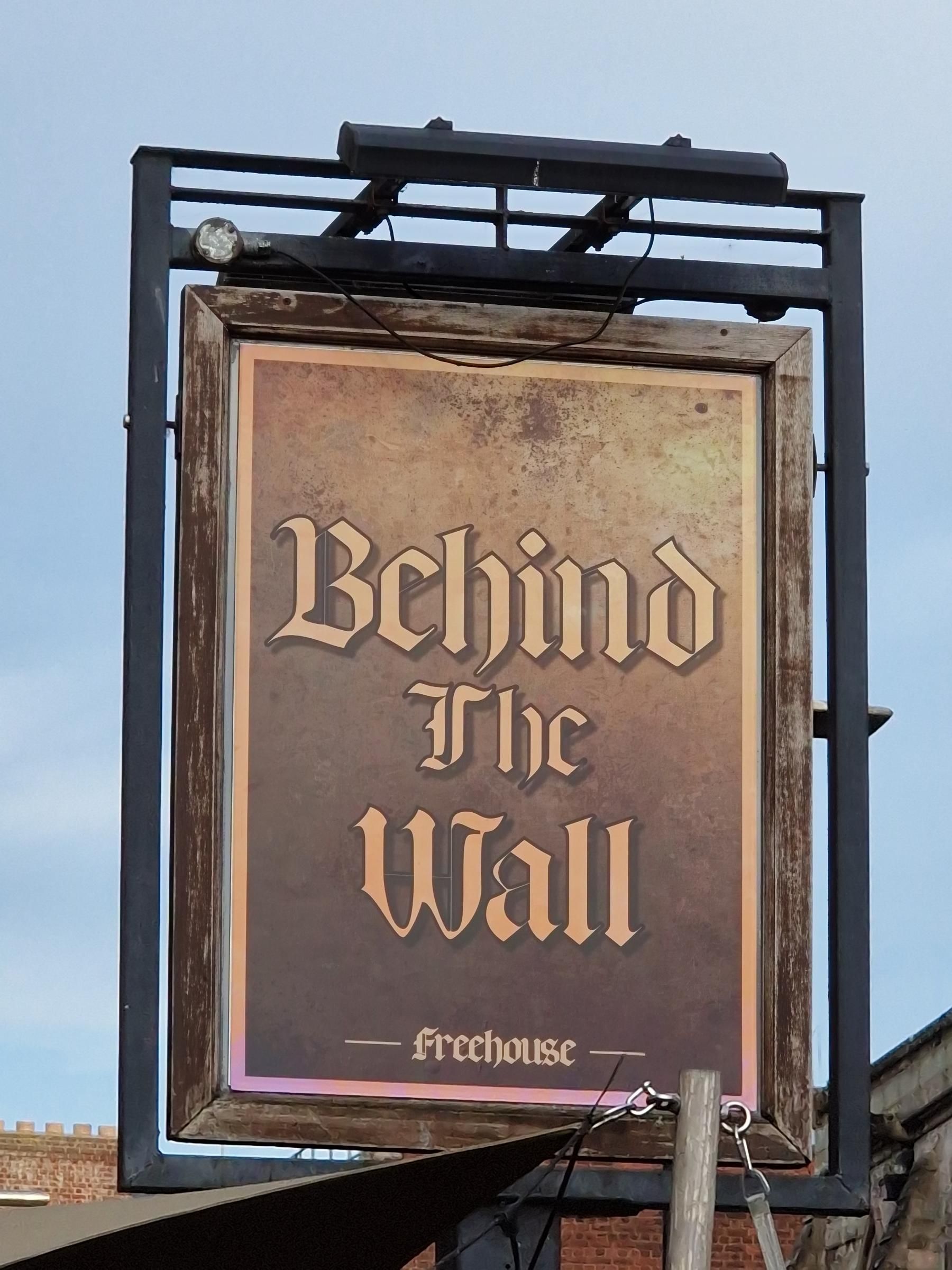 Pub sign. (Sign, Key). Published on 09-09-2025