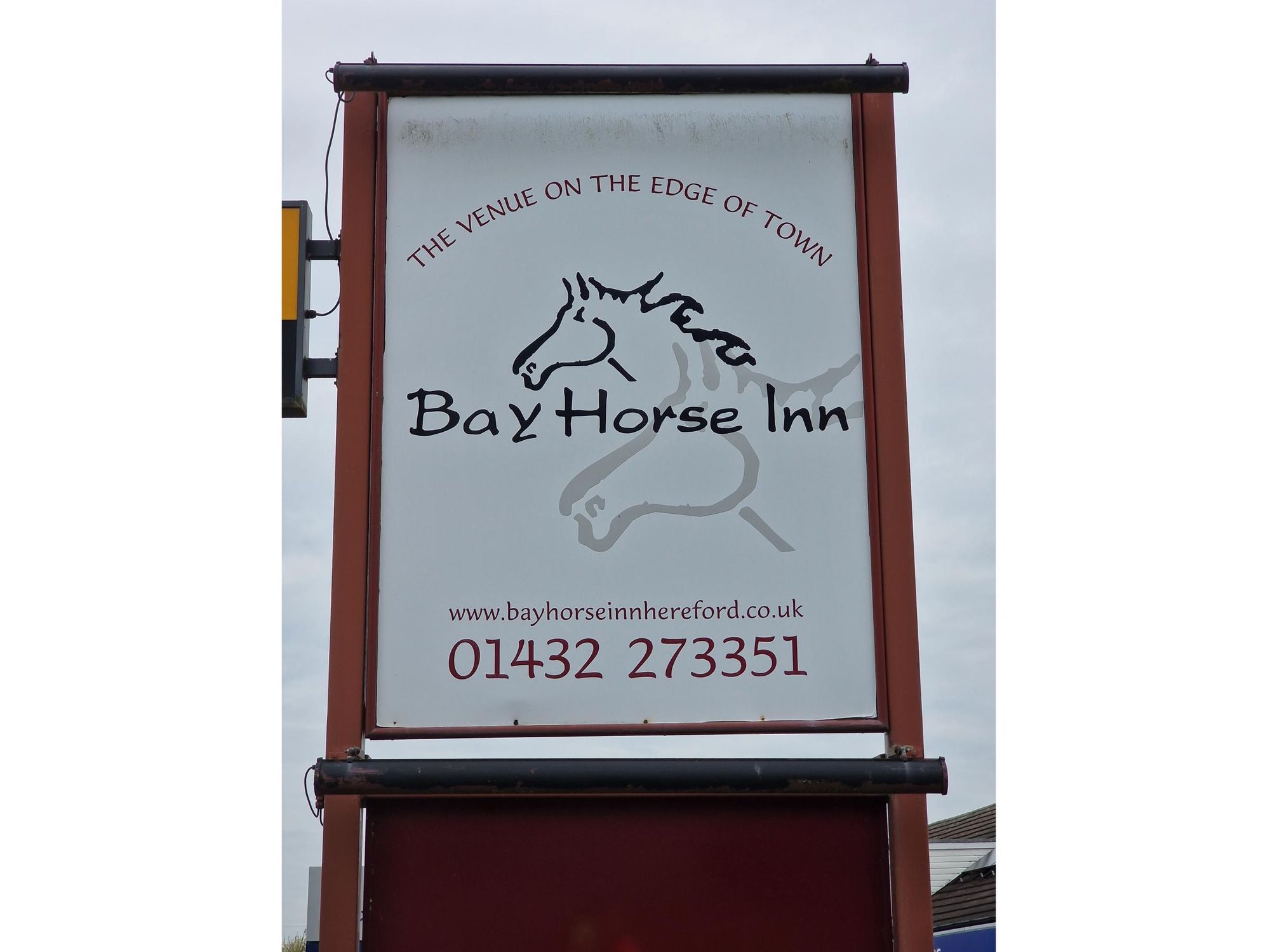 DP 04/23. (External, Sign). Published on 26-04-2023