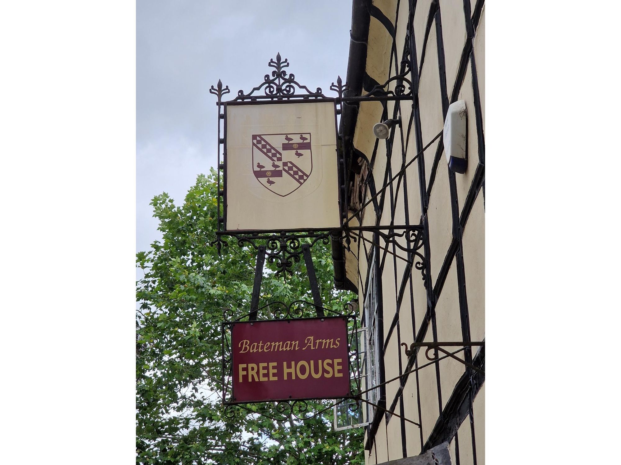 (External, Sign). Published on 05-07-2023