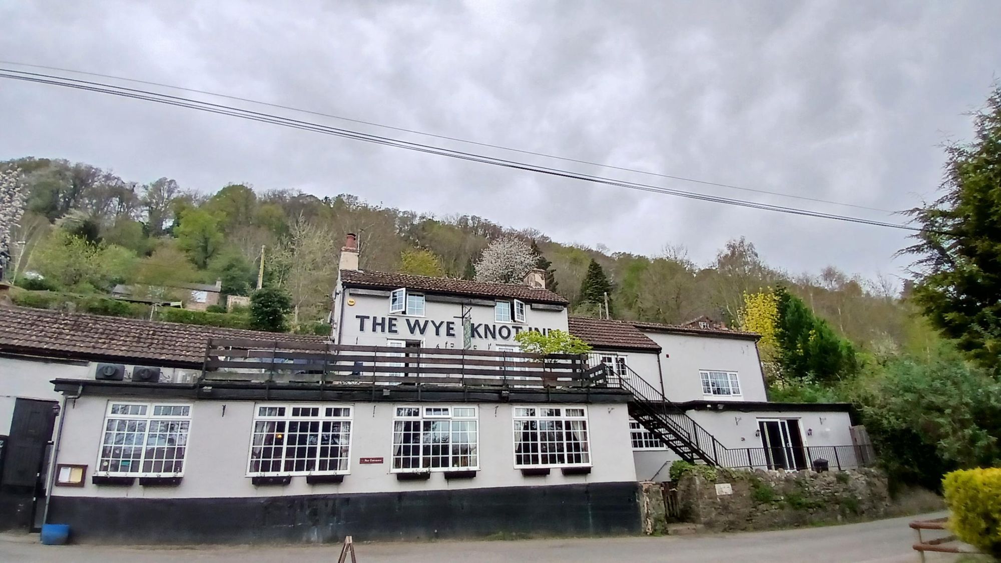 Front of pub. (External). Published on 30-04-2025