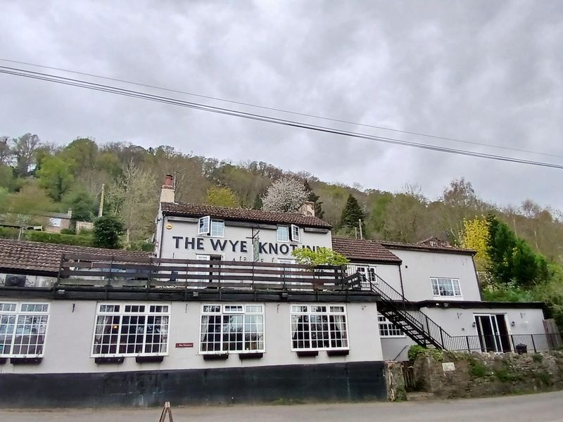 Front of pub. (External). Published on 30-04-2025