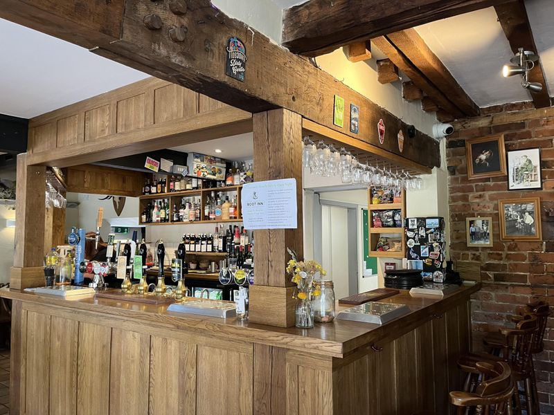 Bar. (Bar). Published on 03-07-2025 