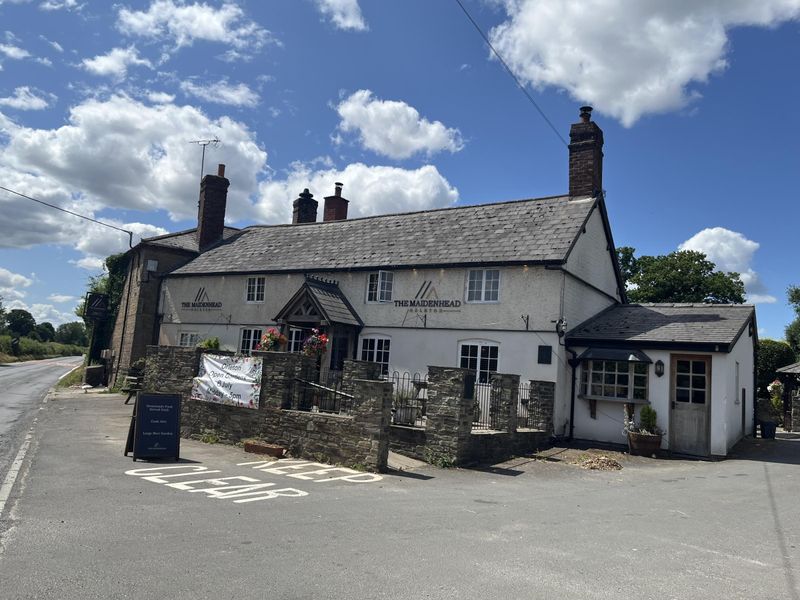 Front of pub. (External, Key). Published on 03-07-2025