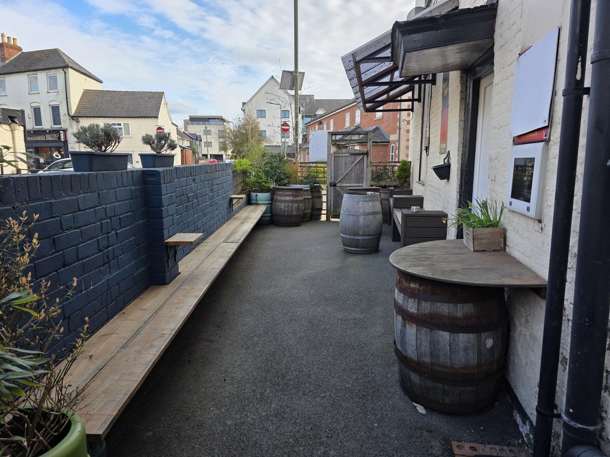 (Garden). Published on 27-03-2026