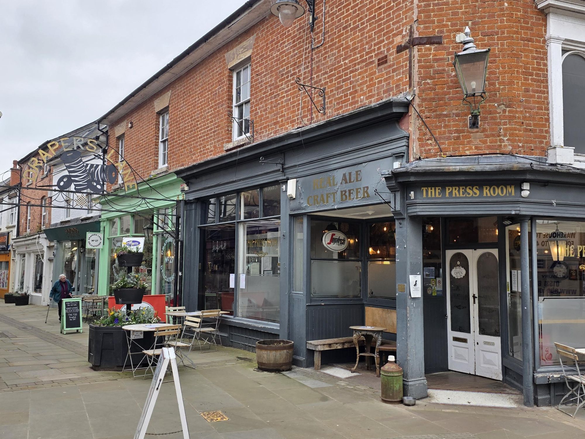 Pub at top of Drapers Lane. (External). Published on 27-02-2026