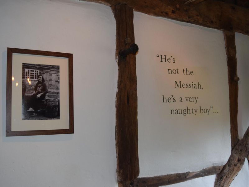 Python quote on wall. Published on 13-11-2023 