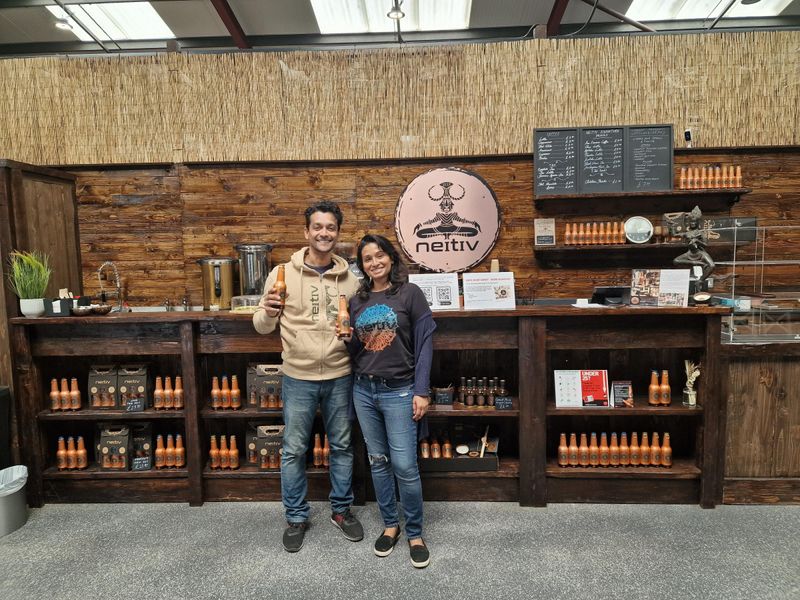 Keeran and Vaani. (Bar, Publican). Published on 06-07-2025 