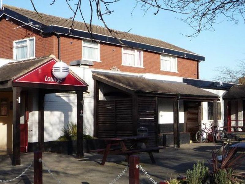 Flintlock, Hinckley. (Pub, External). Published on 28-05-2013