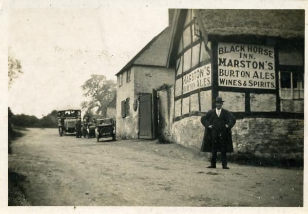 An early image of the Black Horse. (Pub, External). Published on 16-02-2015