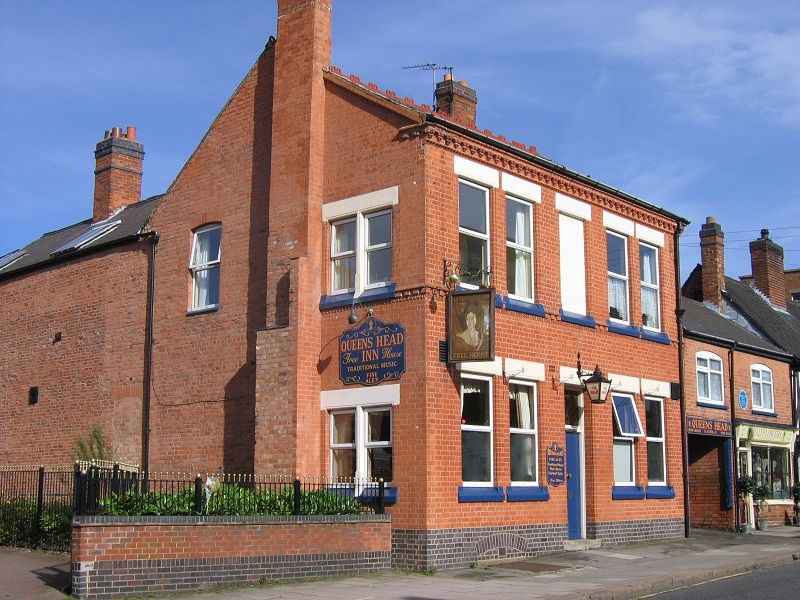 Queens Head, Hinckley. (Pub). Published on 05-10-2012