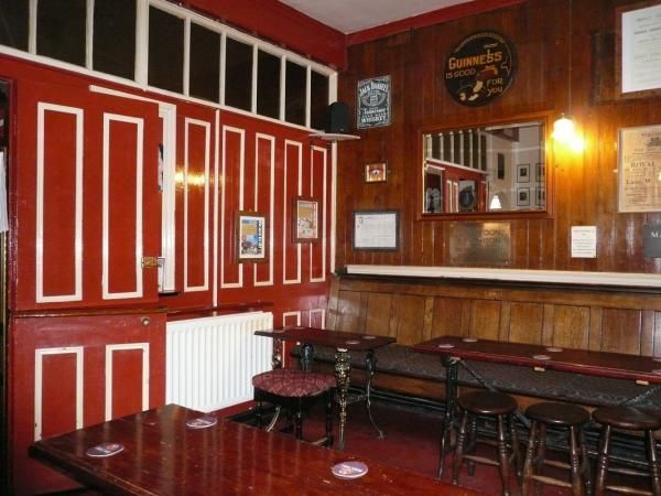 Panelling in back bar. Published on 07-04-2014